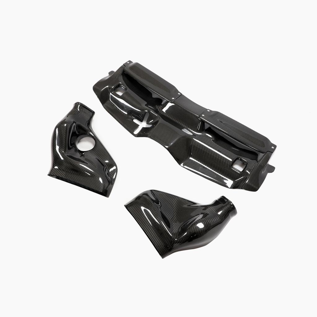 ST Style Prepreg Carbon Fiber Air Intake Filter Cover for Mercedes Benz C63 W204 Facelift (2011-2015)