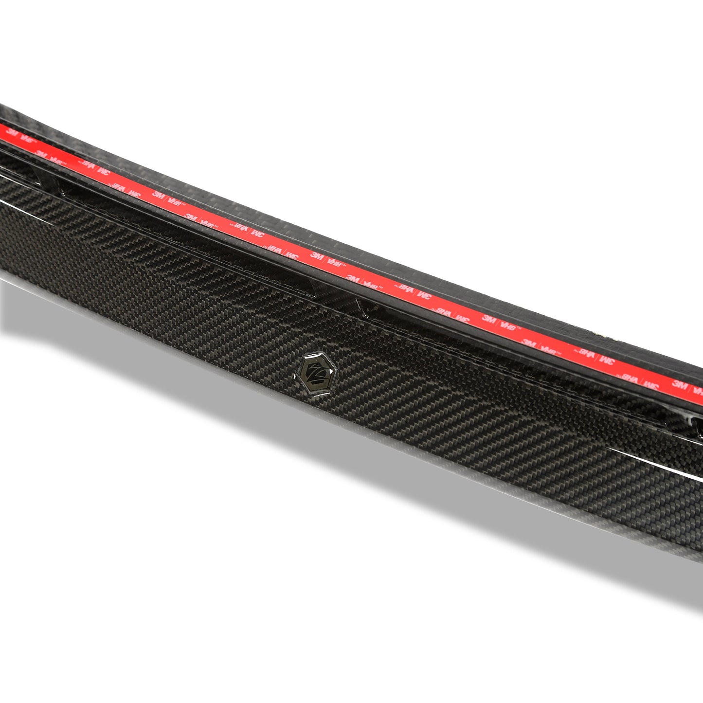 RS3 8Y carbon fiber lip weave texture detail
