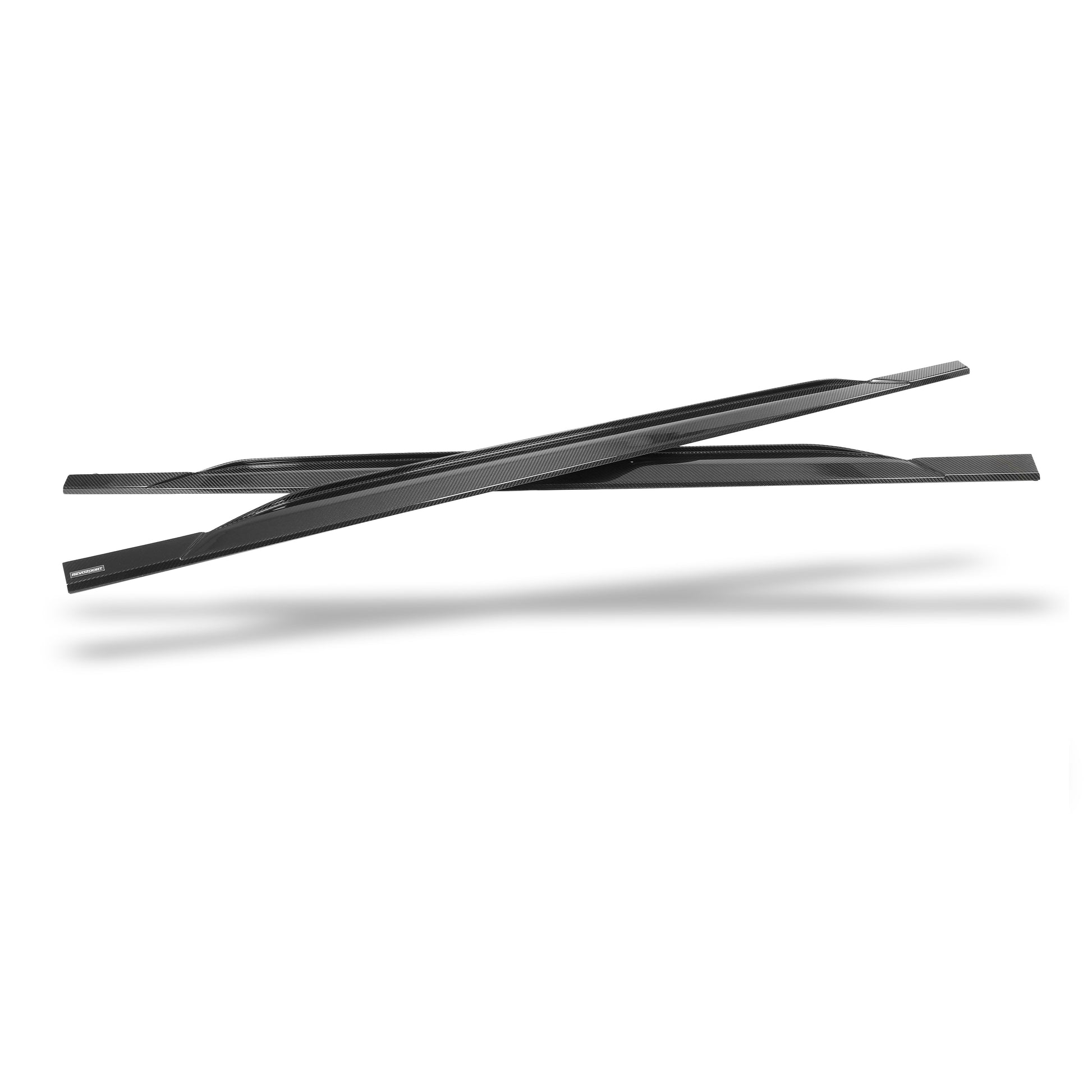 RS6 C8 carbon side skirt lower edge close-up