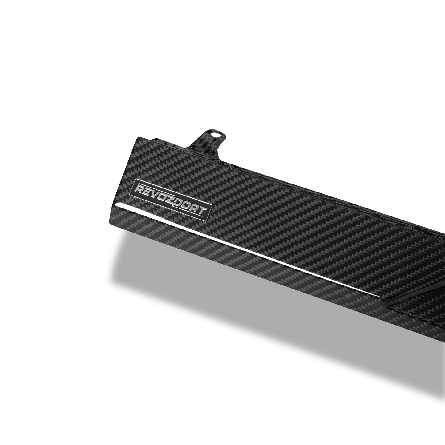 RS6 C8 carbon side skirt profile along rocker panel