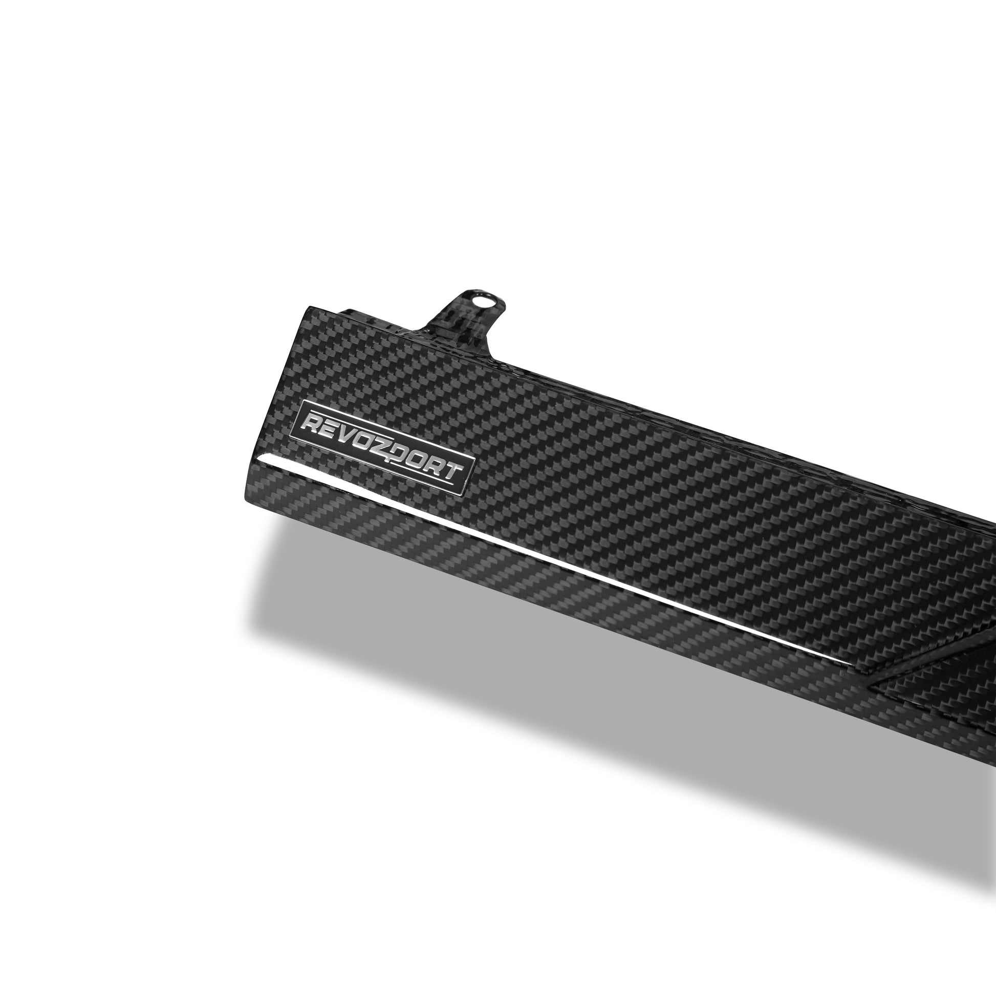 RS6 C8 carbon side skirt profile along rocker panel