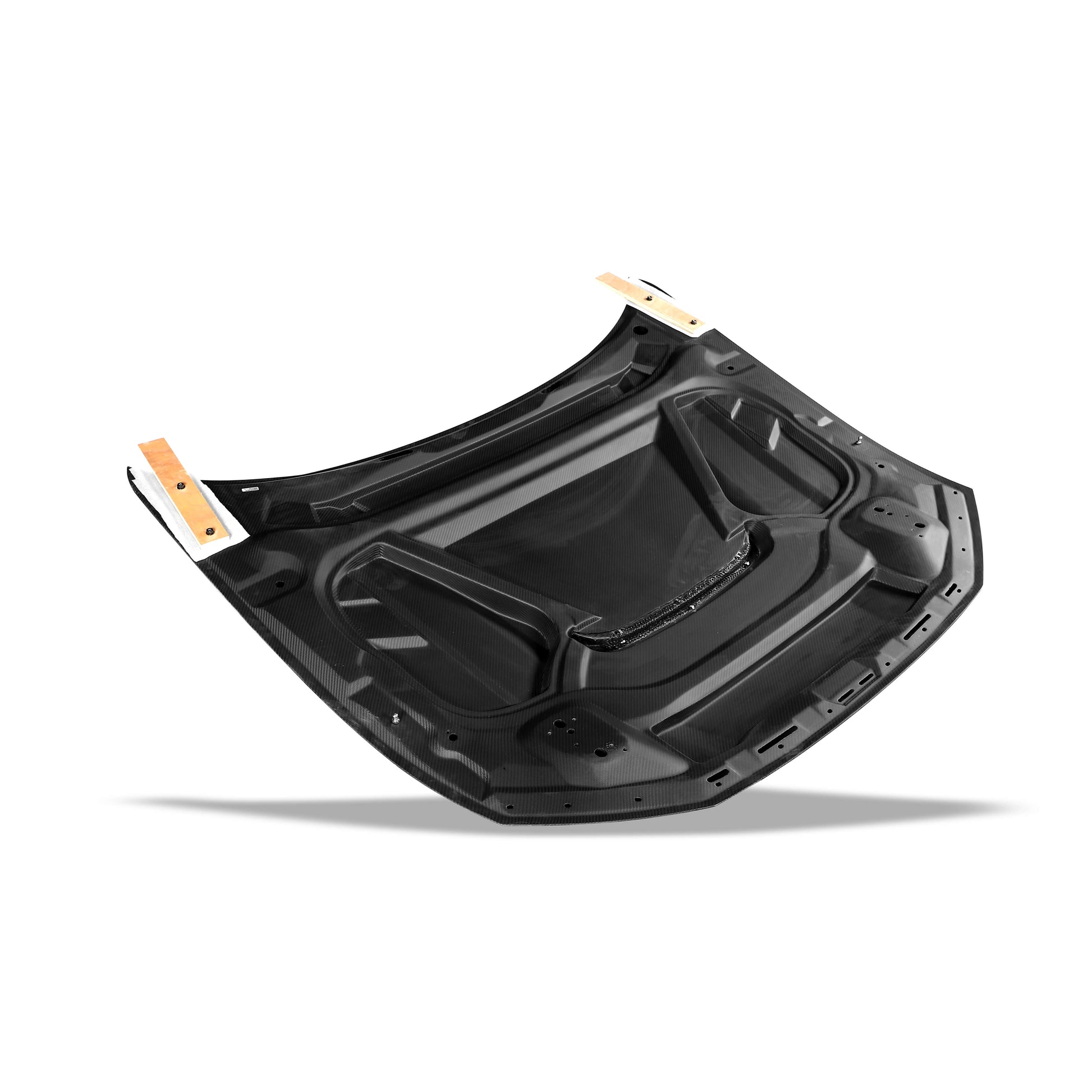 RS6 C8 carbon hood lines and weave, real vehicle view