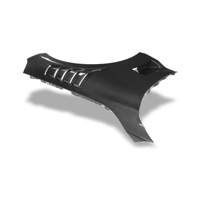 BMW M2 G87 carbon fiber front fender contour and weave view