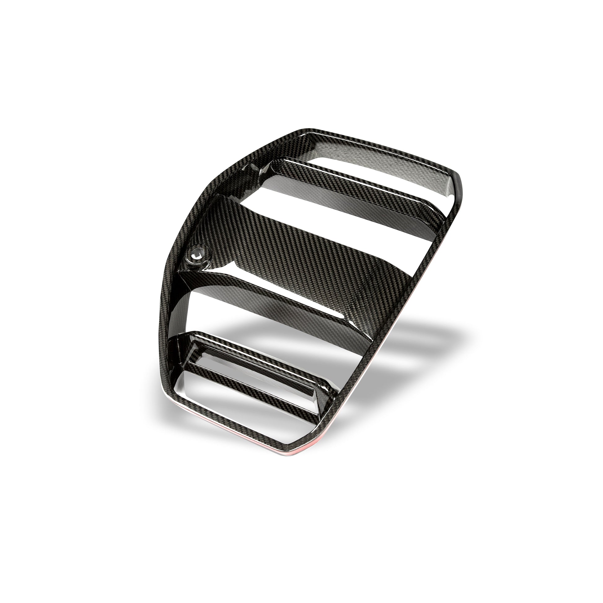 BMW M4 G82 carbon fiber front grille, edge profile detail