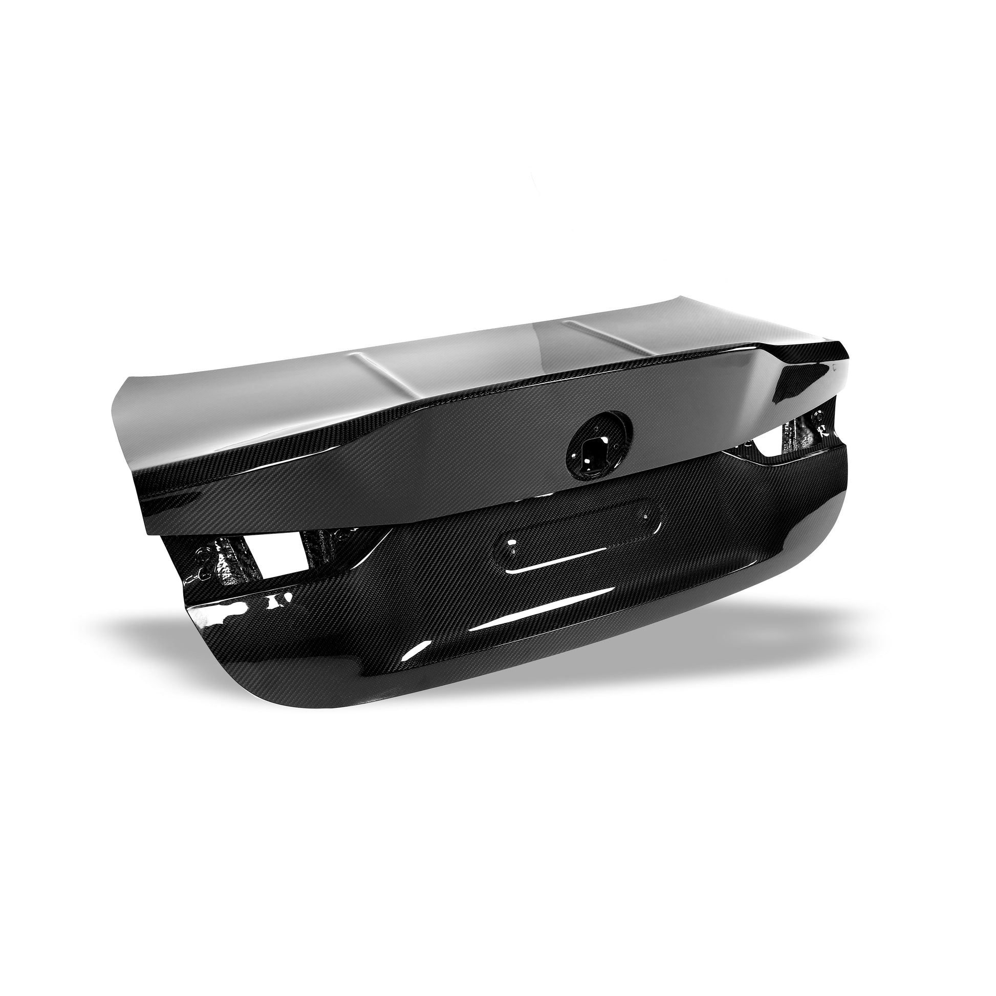 BMW M4 G82 carbon fiber trunk lid edge profile close up