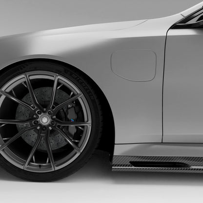 BMW M5 G90 carbon side skirts, complete panel view