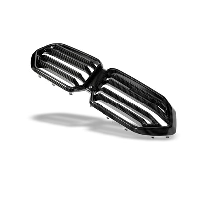 BMW X6M F96 carbon fiber grille edge and mounting profile detail