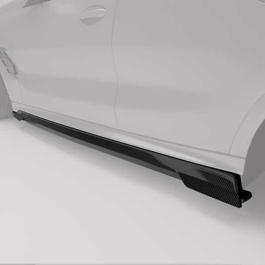 Carbon fiber side skirt fitted along the sill of a BMW X6M F96 LCI