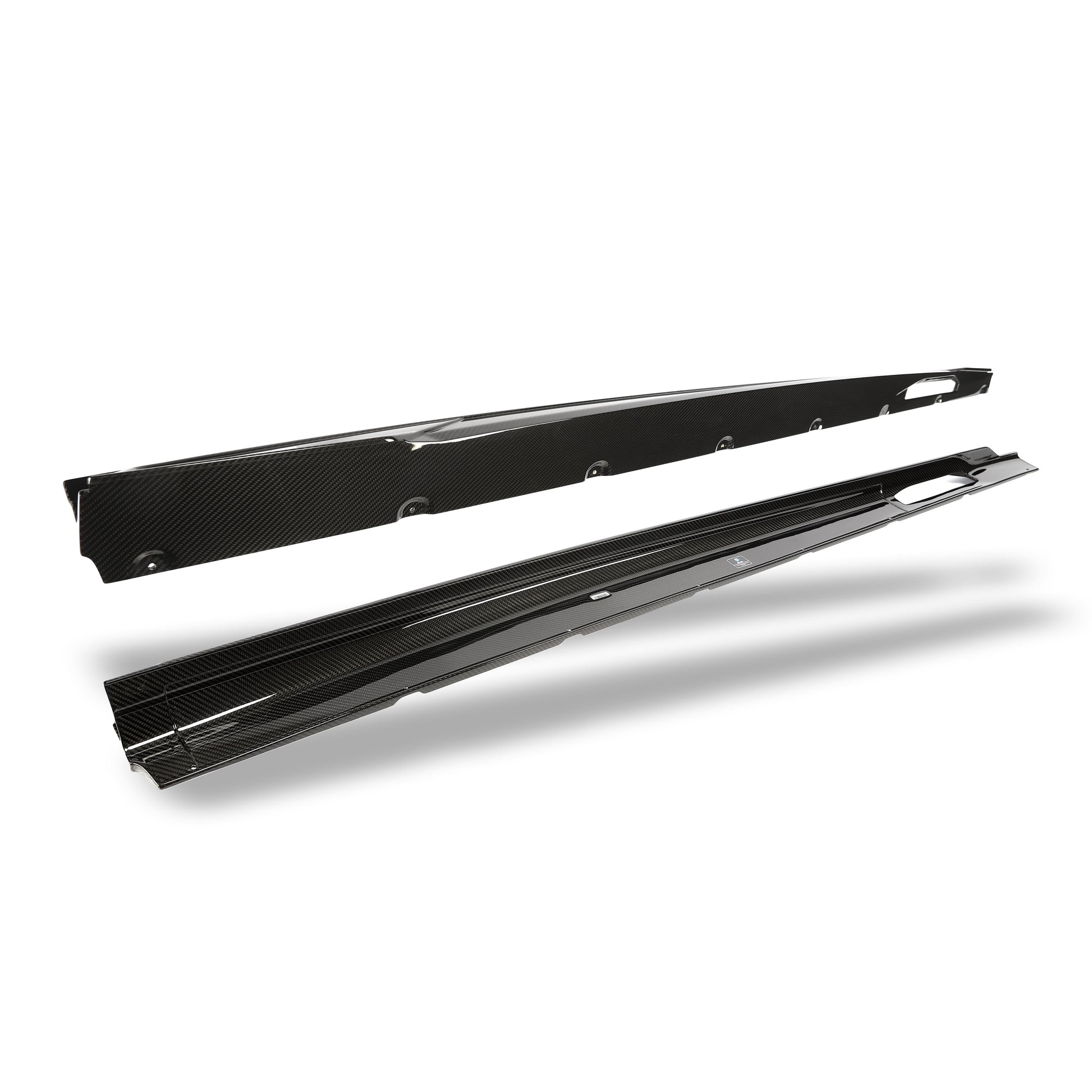 BMW X6M F96 LCI carbon side skirt twill weave detail