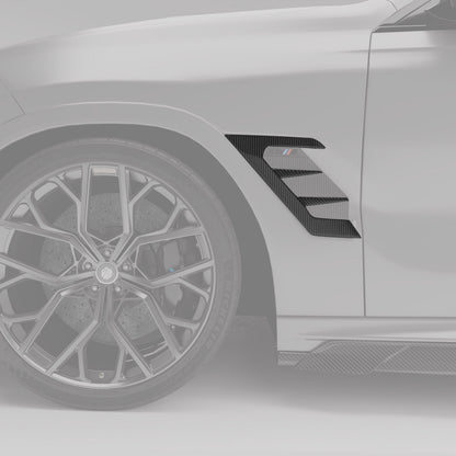 Detail view of the carbon fiber weave on the X6M F96 side vent