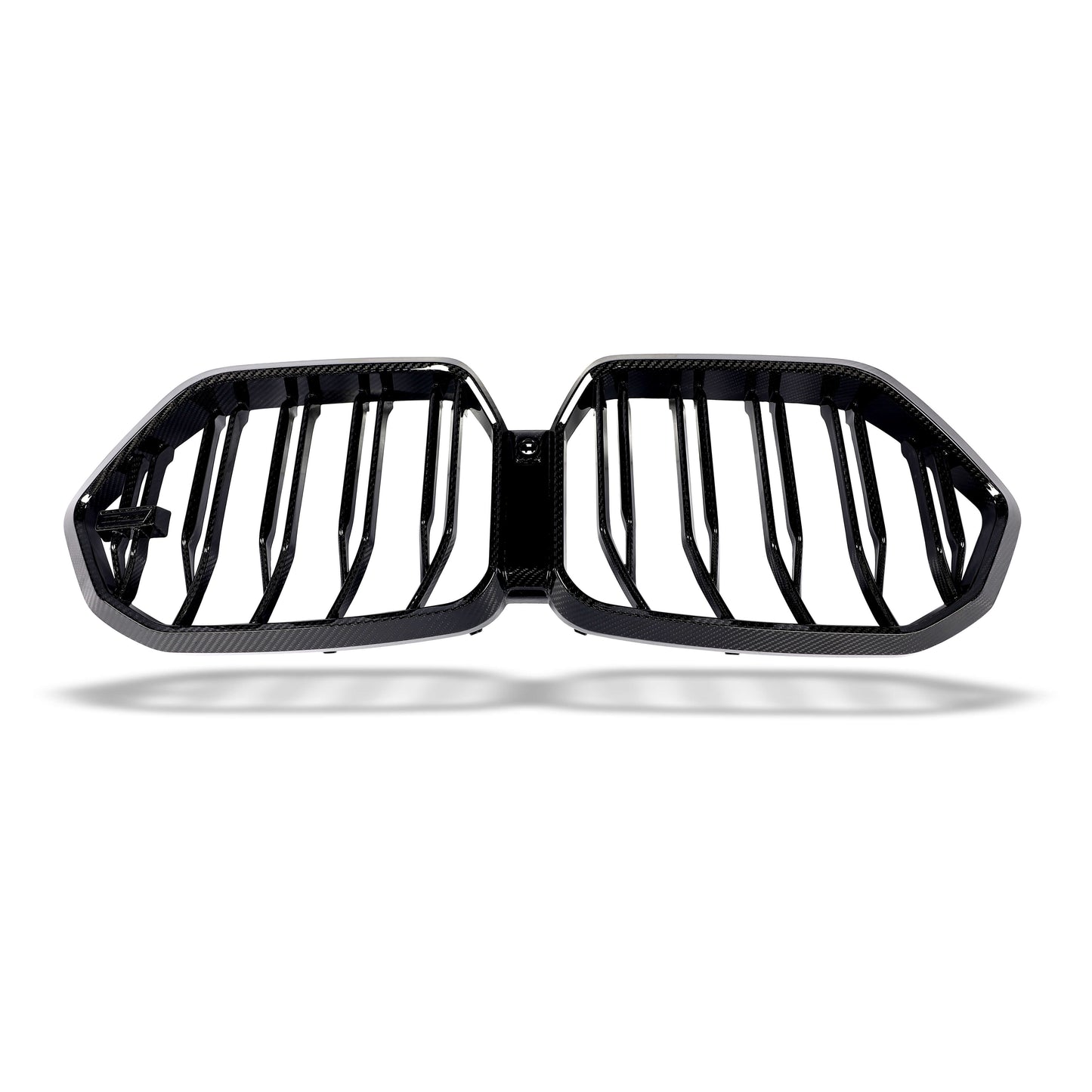 Detail of the carbon grille frame and slats for the X6M F96