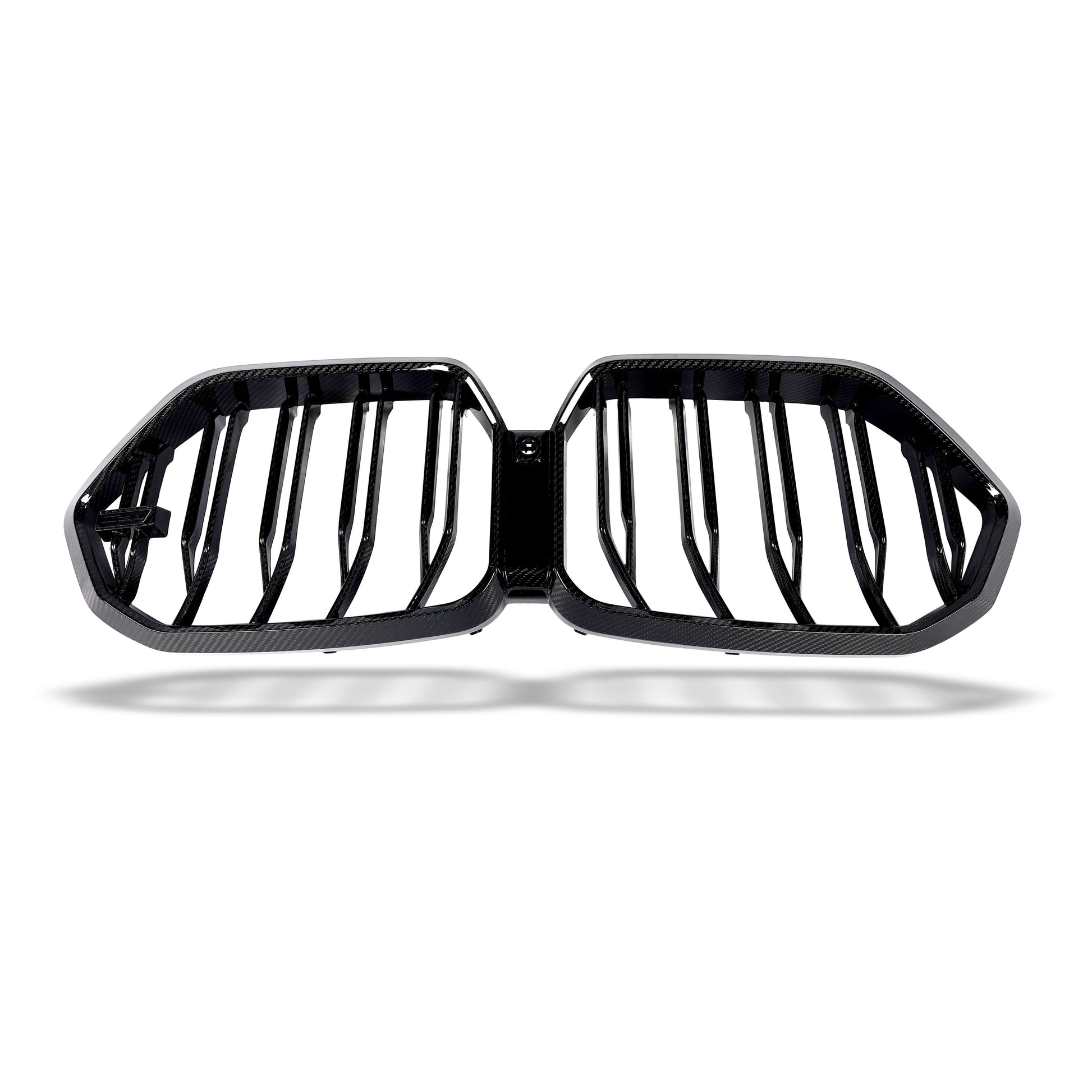 Detail of the carbon grille frame and slats for the X6M F96