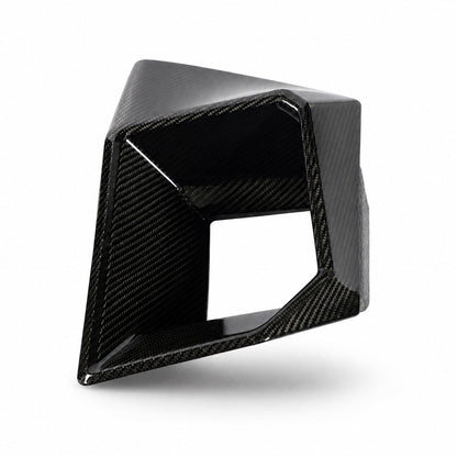 BMW XM G09 carbon fiber front vents showing left and right symmetry