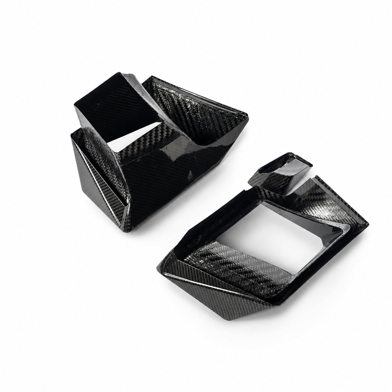 BMW XM G09 carbon fiber front vents rear view of mounting surface