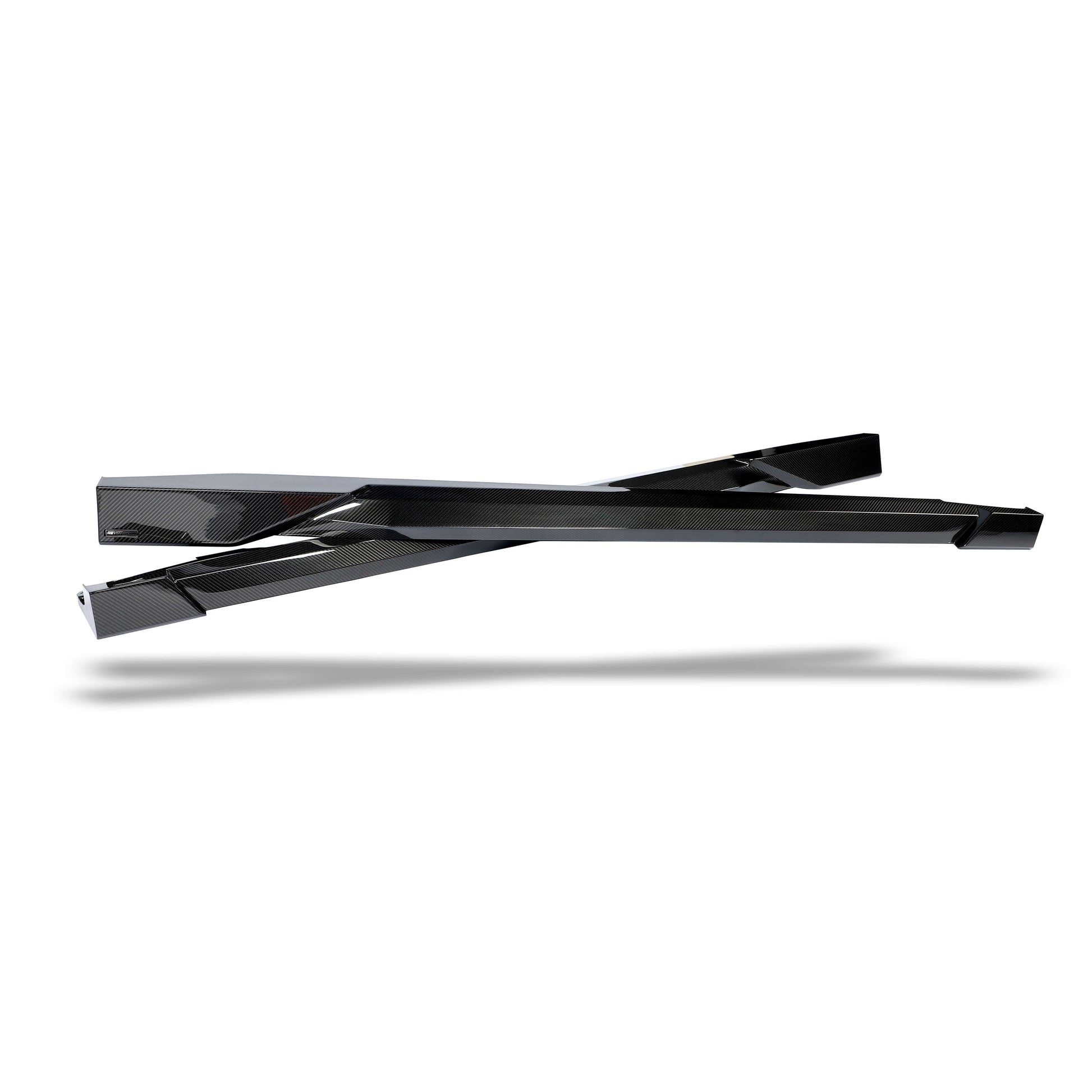 BMW XM G09 carbon fiber side skirt weave texture view five
