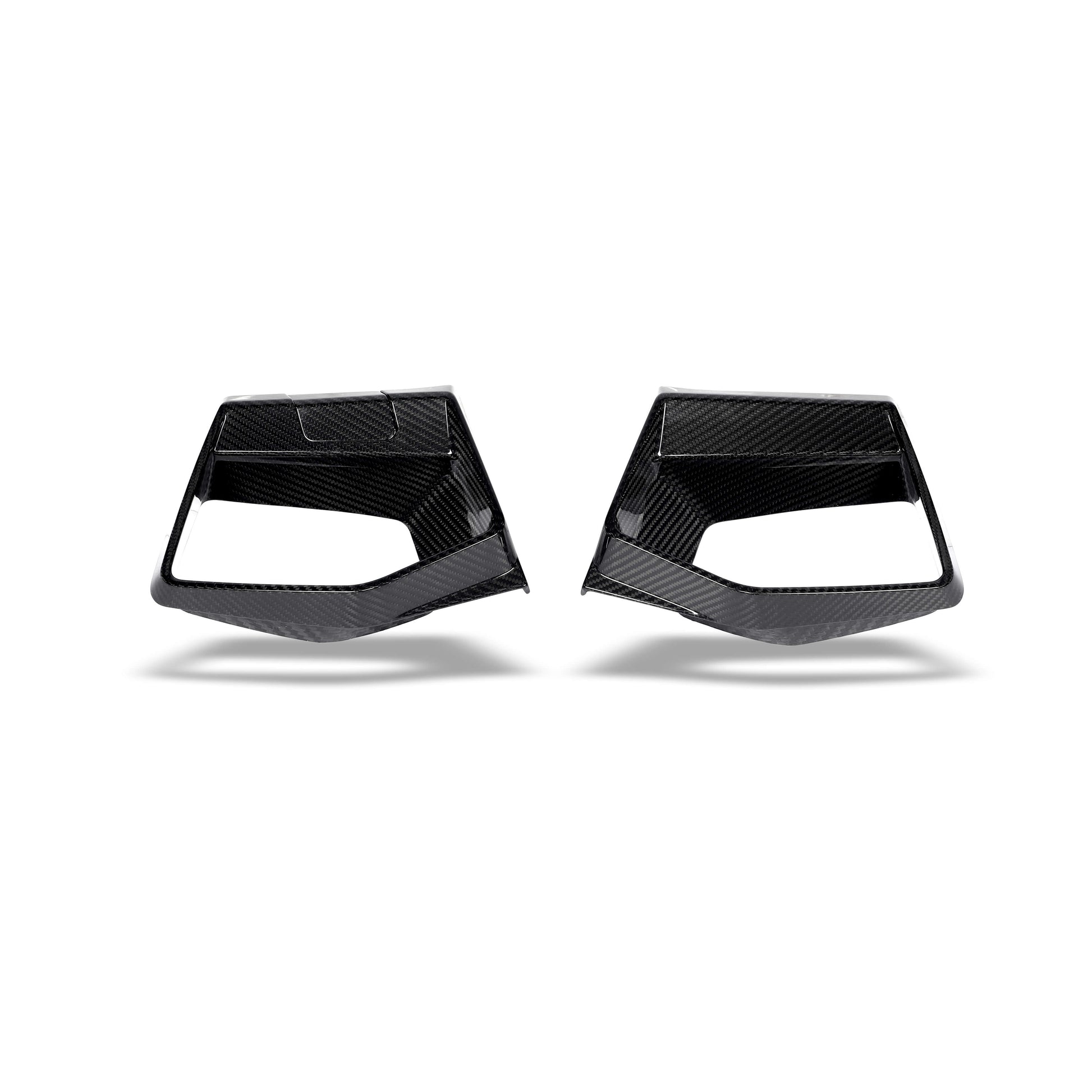 Carbon fiber front vent trim for BMW X3M F97 LCI, edge detail