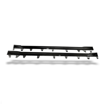 BMW X4M F98 LCI carbon fiber side skirts mounted on rocker panel