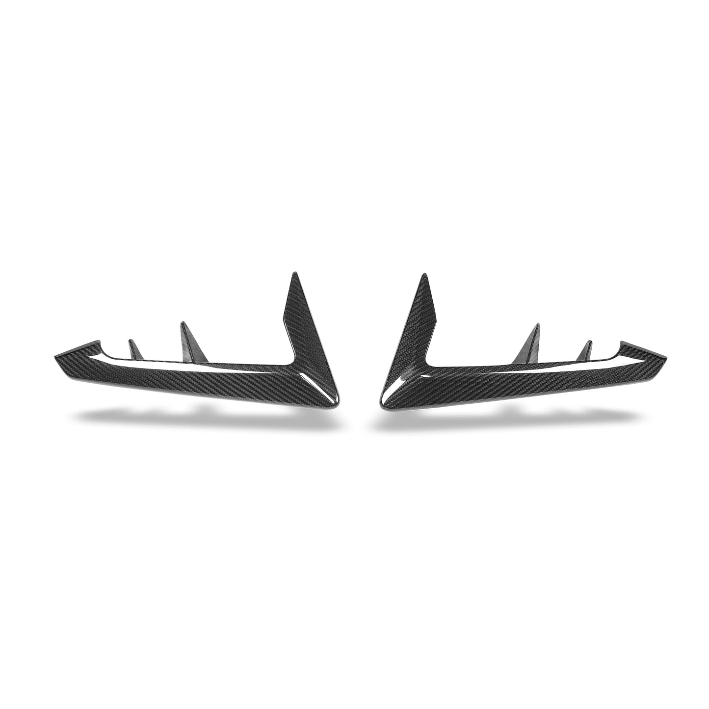 Carbon fiber fender vent for X5M F95, surface texture shot