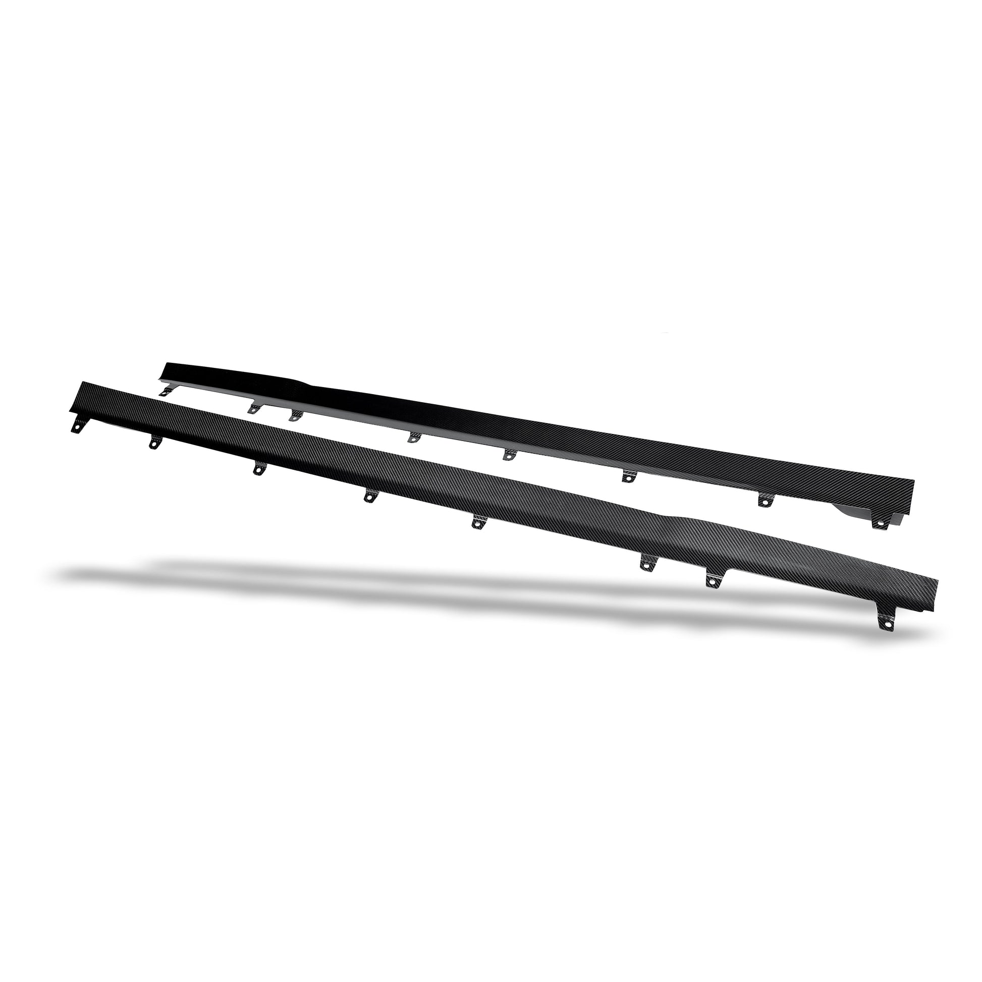 Carbon fiber side skirt rear section transition on BMW M8