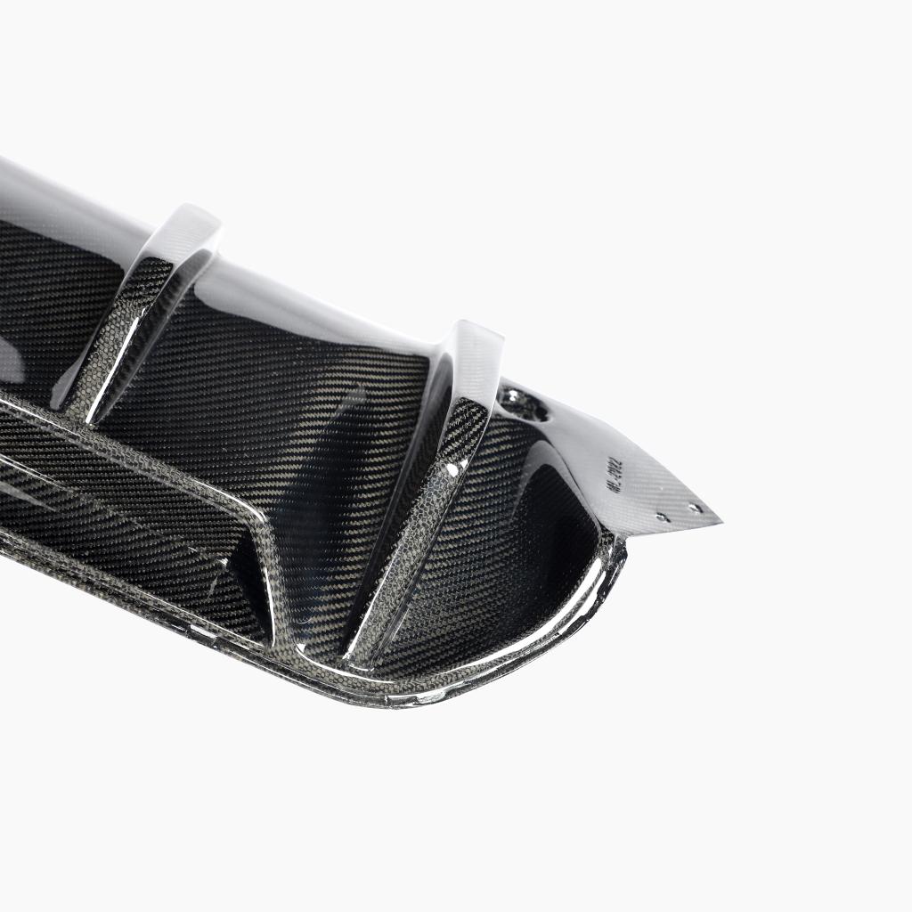 Performance Style Carbon Fiber Rear Diffuser for BMW M5 F90 Pre-LCI (2017–2020)