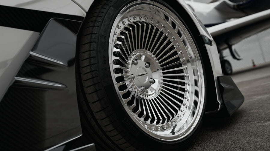 Vorryx VX Series forged wheels on a Lamborghini Revuelto, photo 3