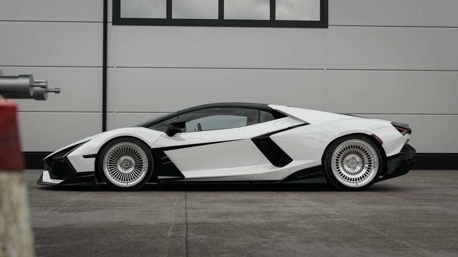Vorryx VX Series forged wheels on a Lamborghini Revuelto, photo 13