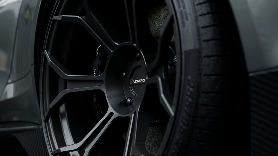Vorryx VX Series forged wheels on an Aston Martin Vanquish, photo 2