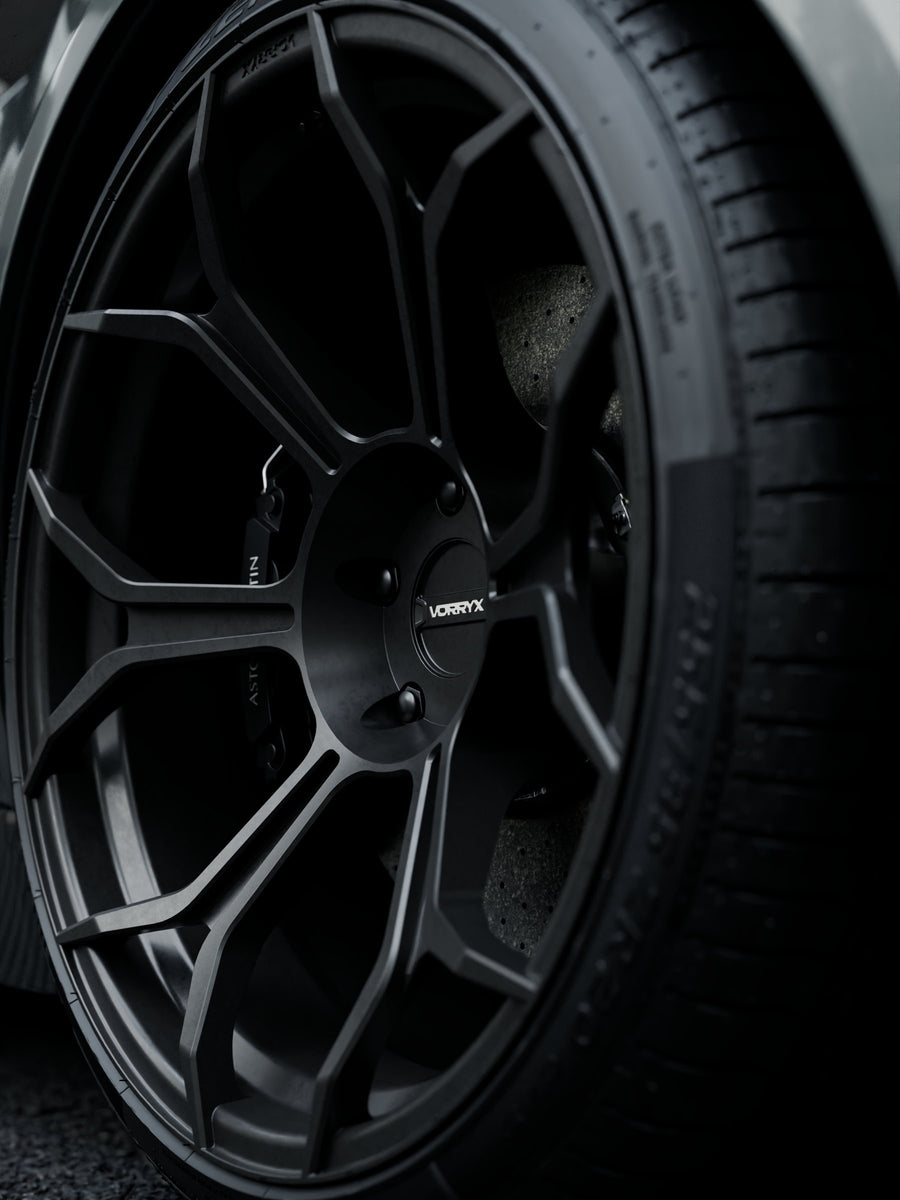 Vorryx VX Series forged wheels on an Aston Martin Vanquish, photo 23